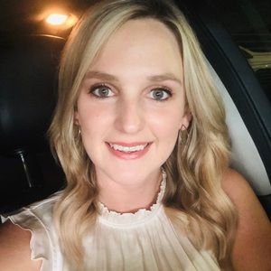 Meet your Posher, Courtney